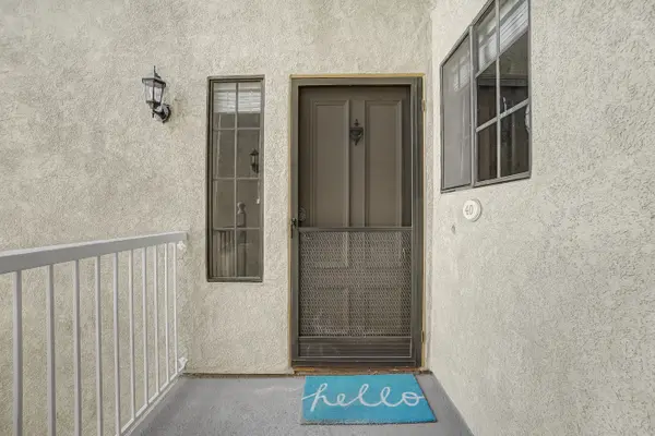 1171 Packers Cir #40, Tustin, CA 92780