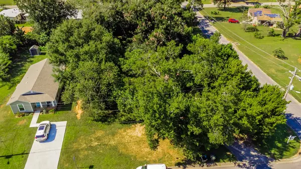 98 S Madison Dr, Pensacola, FL 32505