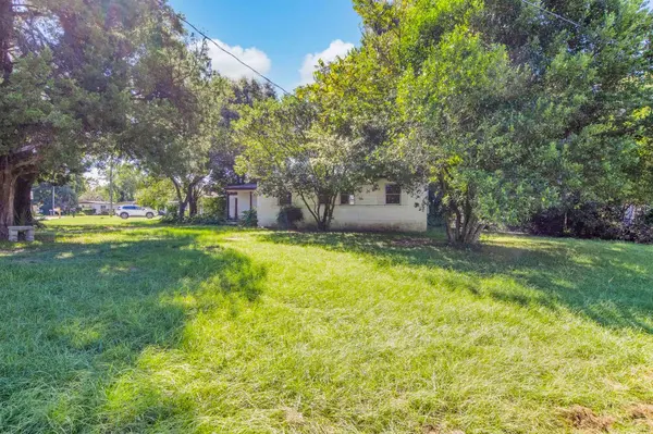 98 S Madison Dr, Pensacola, FL 32505