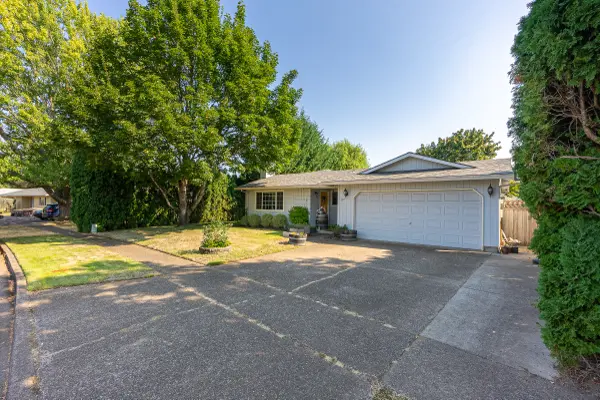 3711 Aquarius Blvd, Newberg, OR 97132
