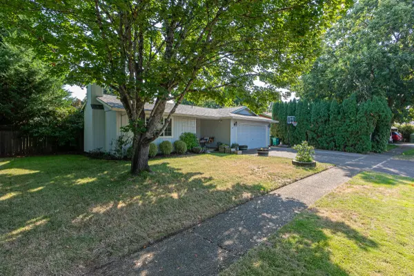 3711 Aquarius Blvd, Newberg, OR 97132