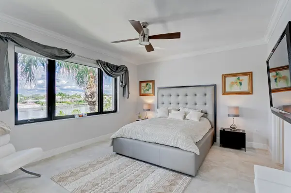 834 Oak Harbour Dr, Juno Beach, FL 33408