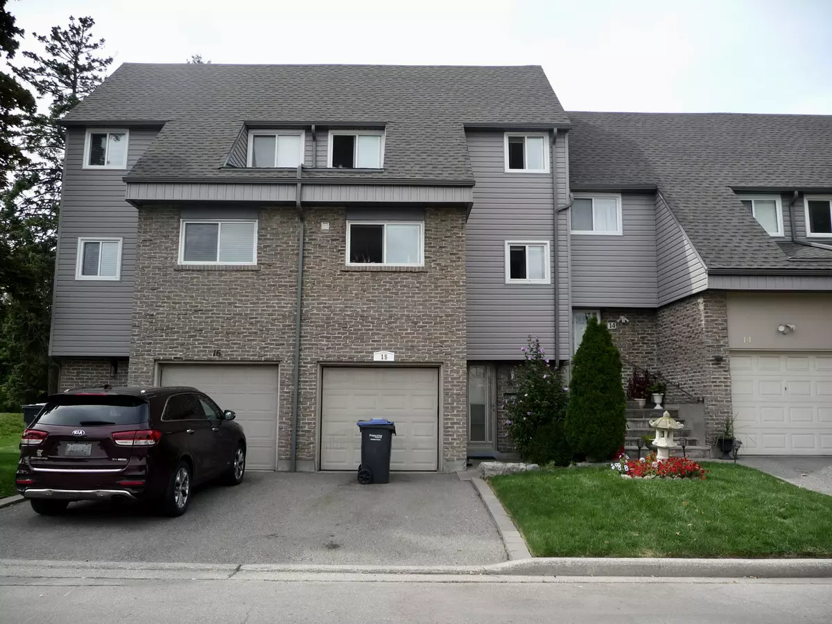 Brampton, ON L6V 3E3,15 Tara Park Cres #15