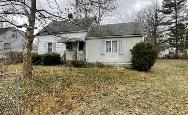 1446 Clemmens Ave NW, Warren, OH 44485