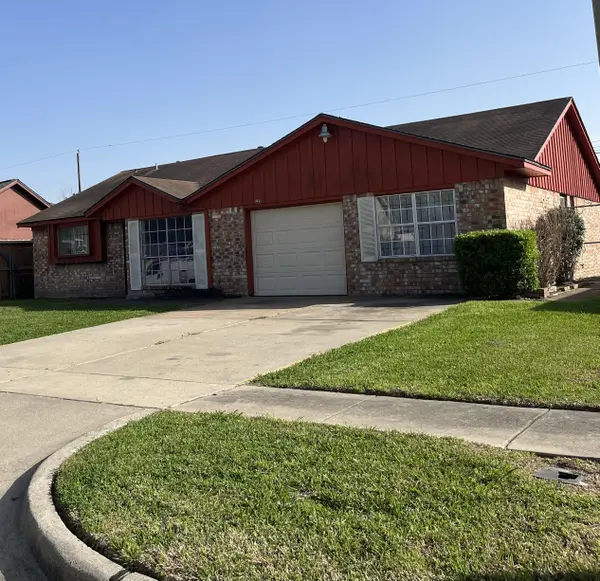 3931 Oakside Dr, Houston, TX 77053