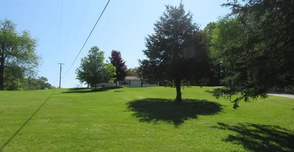8420 Tindall Rd, Davisburg, MI 48350