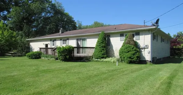 8420 Tindall Rd, Davisburg, MI 48350