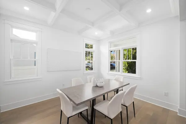 750 E Ave, Coronado, CA 92118