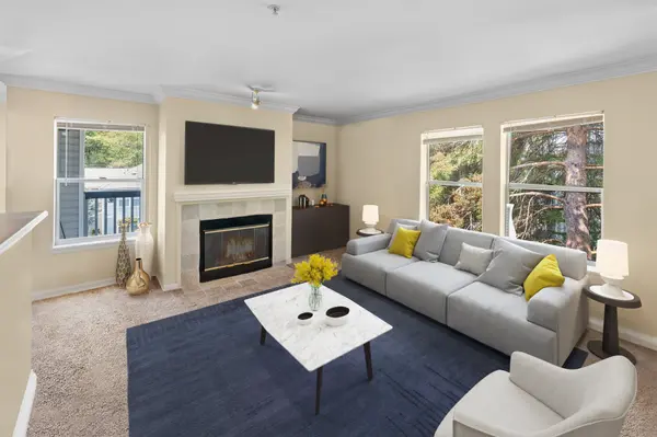 33020 10th Ave SW #J301, Federal Way, WA 98023