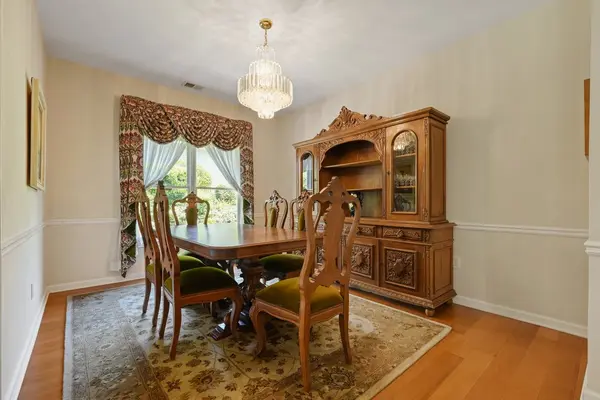 2958 Spotted Pony Ct NW, Acworth, GA 30101