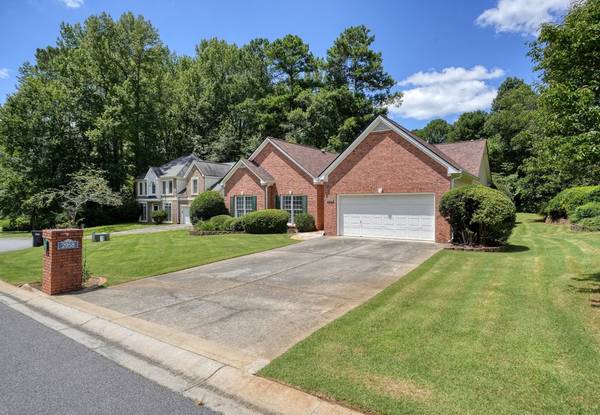 2958 Spotted Pony Ct NW, Acworth, GA 30101