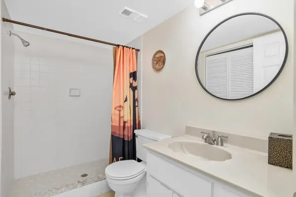 15444 Admiralty Cir #10, North Fort Myers, FL 33917