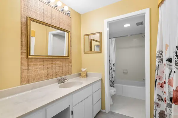15444 Admiralty Cir #10, North Fort Myers, FL 33917