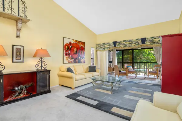 15444 Admiralty Cir #10, North Fort Myers, FL 33917