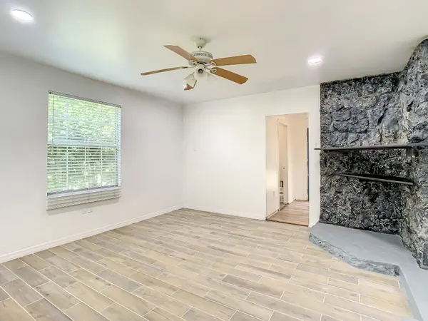 31702 Merry Rd, Tavares, FL 32778