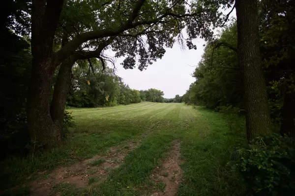 Red Cloud, NE 68970,987 River Rd