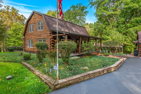 2285 Nashua Rd, New Castle, PA 16105