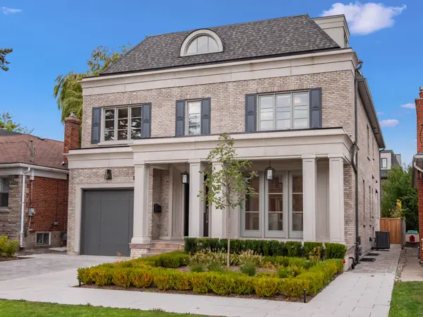 102 Frontenac Ave, Toronto, ON M5N 1Z9