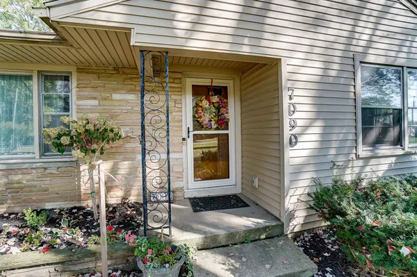 7090 Taywood Rd, Englewood, OH 45322