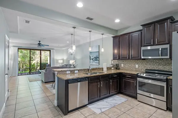 8133 Roseville Rd, Davenport, FL 33896