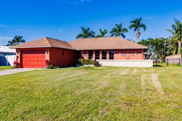2210 SE 11th Ave, Cape Coral, FL 33990