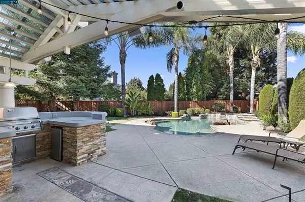 343 Shelterwood Ct, Danville, CA 94506