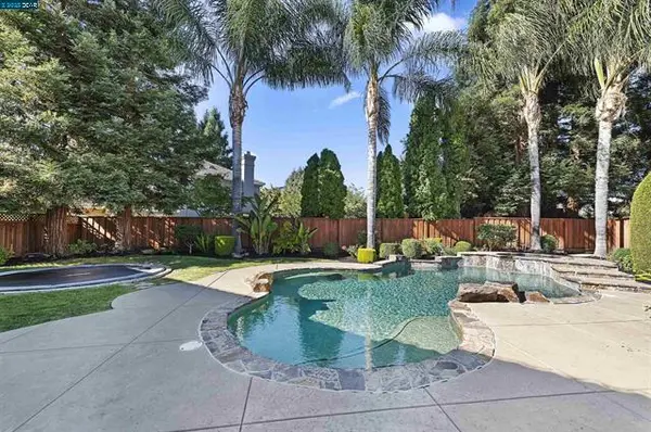 343 Shelterwood Ct, Danville, CA 94506