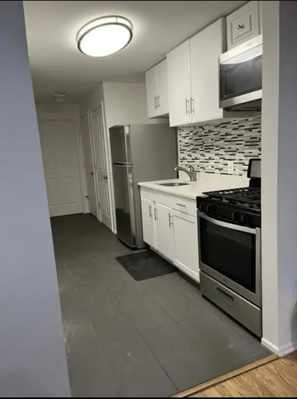 25 Astor Pl #1st floor, Jersey City, NJ 07304
