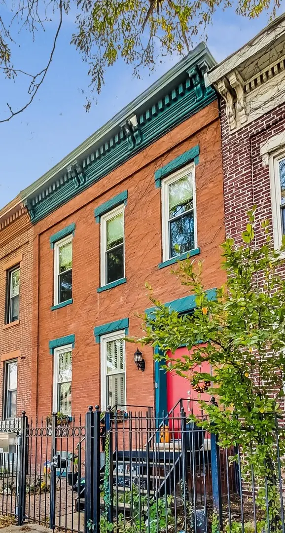2341 W Maypole Ave, Chicago, IL 60612