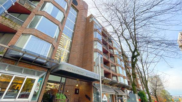 1330 Burrard St #​722, Vancouver, BC V6Z 2B7