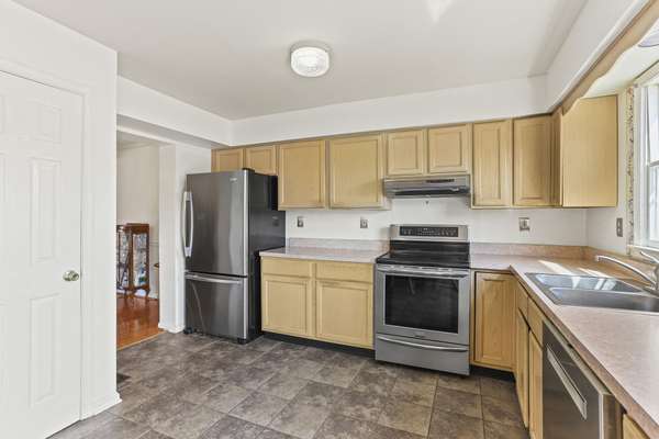 1259 Fairway Dr, Westminster, MD 21158