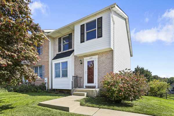 1259 Fairway Dr, Westminster, MD 21158