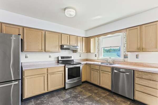 1259 Fairway Dr, Westminster, MD 21158