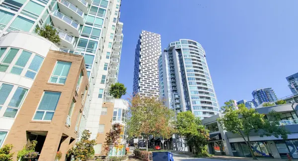 1480 Howe St #1606, Vancouver, BC V6Z 0G5