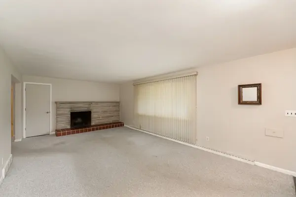 671 Doepke Ln, Cincinnati, OH 45231