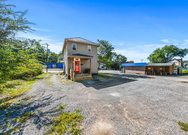 409 Taylor St, New Castle, PA 16101