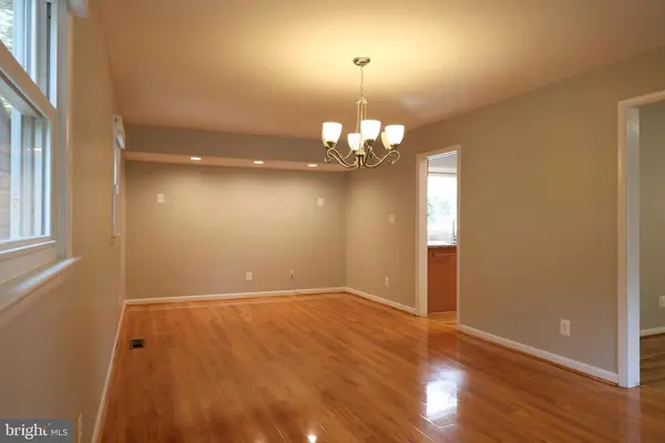 4513 Sonata Ct, Fairfax, VA 22032