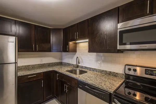 1111 Beacon St, Brookline, MA 02446