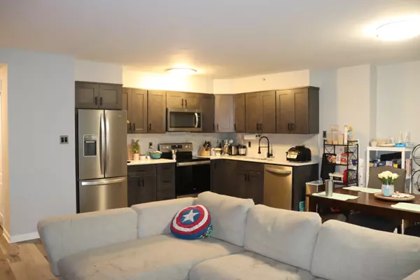 East Orange, NJ 07017,60 Parkway Dr E #1b