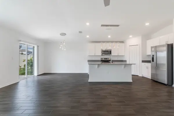 2262 Pigeon Plum Dr, Haines City, FL 33844
