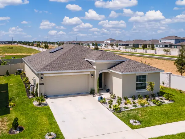 2262 Pigeon Plum Dr, Haines City, FL 33844