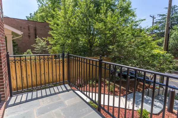 4527 MacArthur Blvd NW #1, Washington, DC 20007