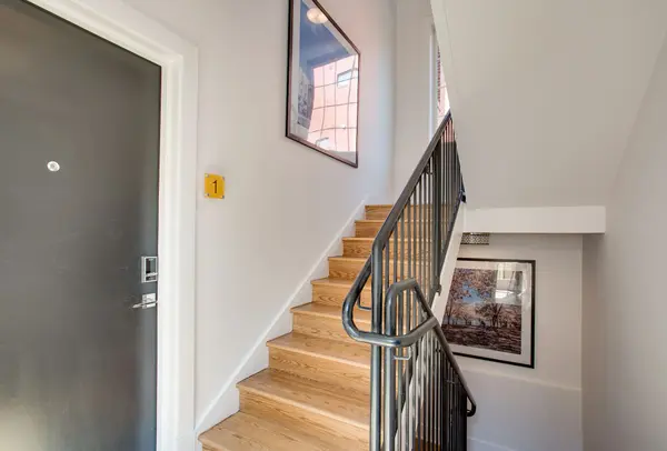 4527 MacArthur Blvd NW #1, Washington, DC 20007