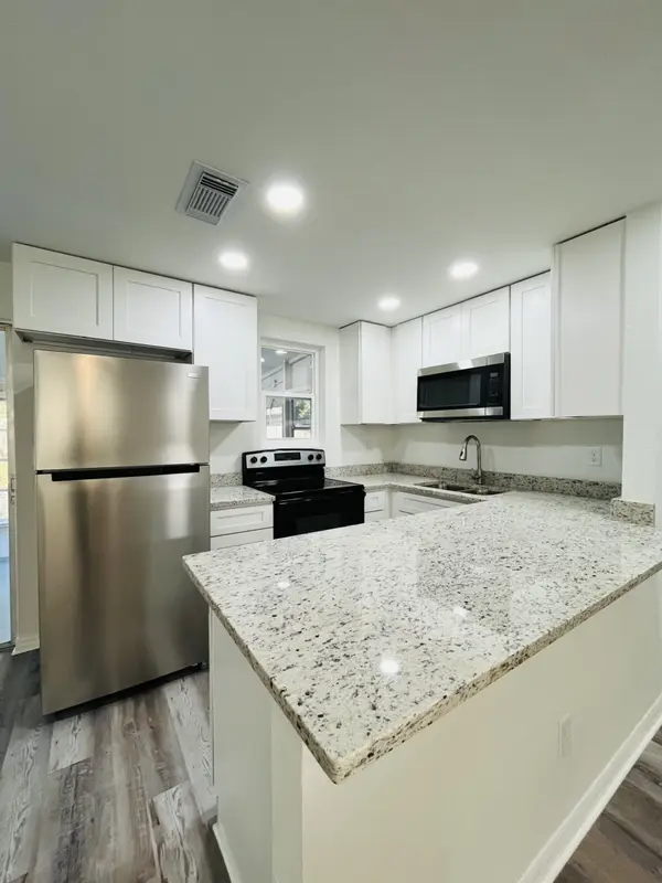 Bayside Ct, Spring Hill, FL 34608-3824