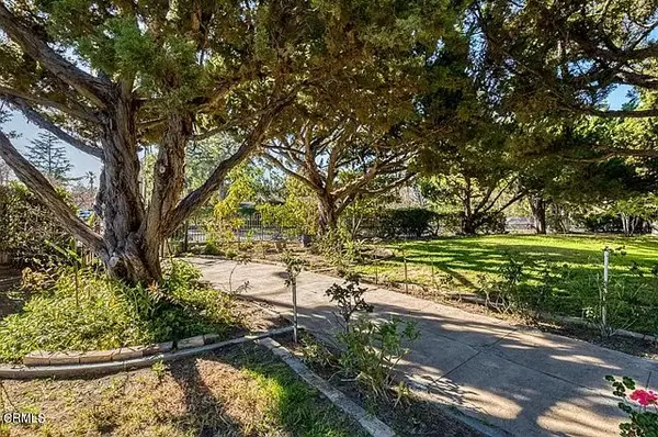 1756 N Hill Ave, Pasadena, CA 91104