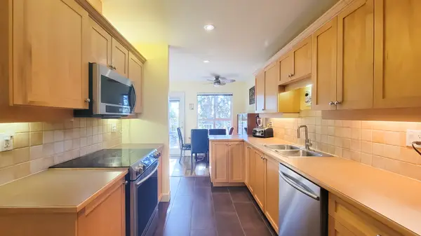 241 Parkside Dr #24, Port Moody, BC V3H 5G5