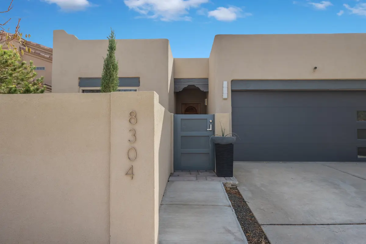 8304 Petosky NW, Albuquerque, NM 87120