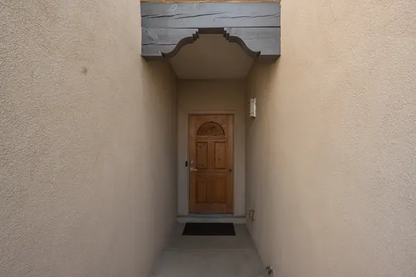 8304 Petosky NW, Albuquerque, NM 87120