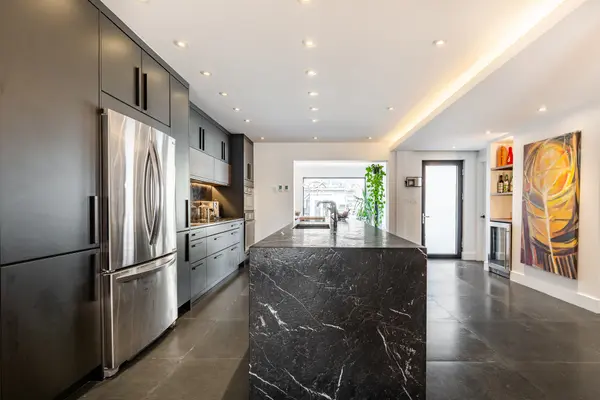 6545 rue Chabot, Montreal, H2G 2T4