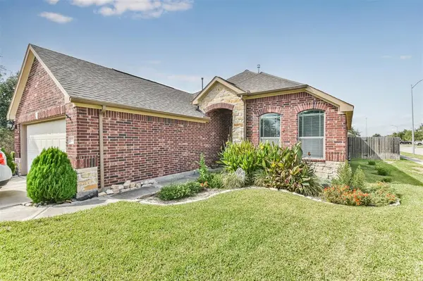 2835 Lockeridge Pines Dr, Spring, TX 77386
